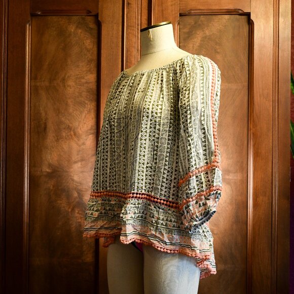 fever 3/4 Sleeve Blouse Southwestern Print Size M - Picture 3 of 5